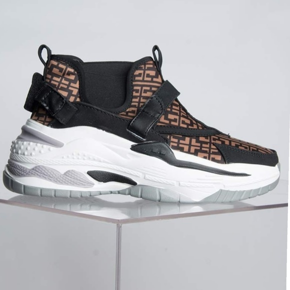 Price firm Runs big CROOKED LOVE FLATFORM SNEAKER - Picture 3 of 8